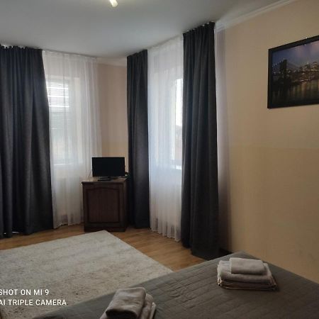 Apartments Domovik On Beregovskaya 3 Muncaci Exterior foto