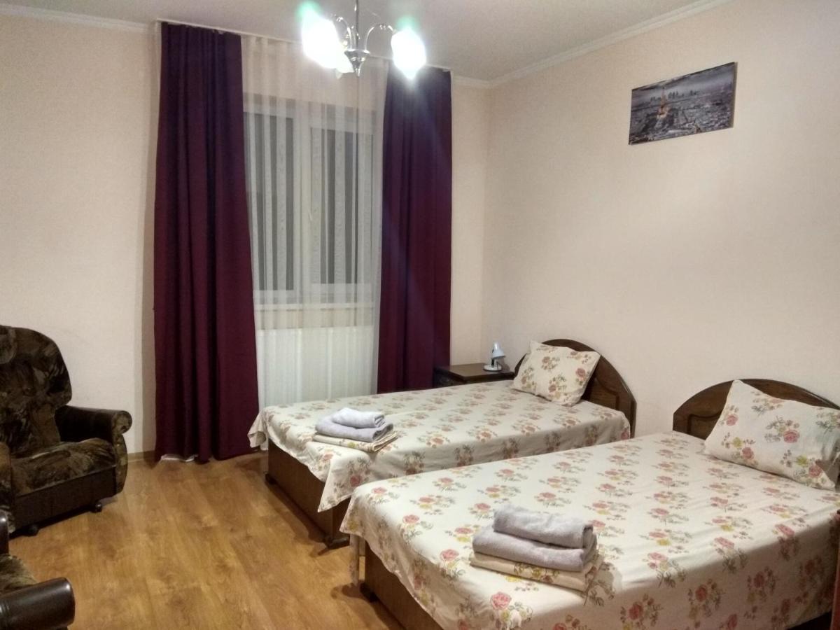 Apartments Domovik On Beregovskaya 3 Muncaci Exterior foto