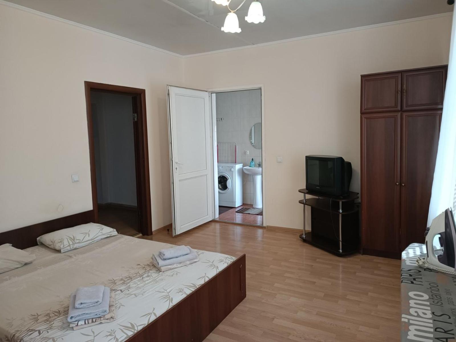 Apartments Domovik On Beregovskaya 3 Muncaci Exterior foto